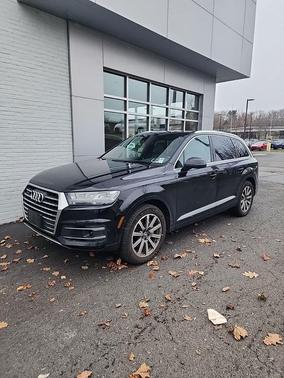 2019 Audi Q7 45 Premium Plus