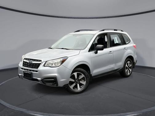 Ice Silver Metallic 2018 Subaru Forester 2.5i