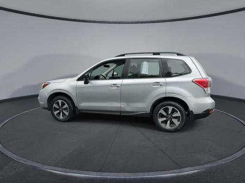 Ice Silver Metallic 2018 Subaru Forester 2.5i