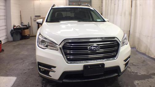 Crystal White Pearl 2021 Subaru Ascent Limited 8-Passenger
