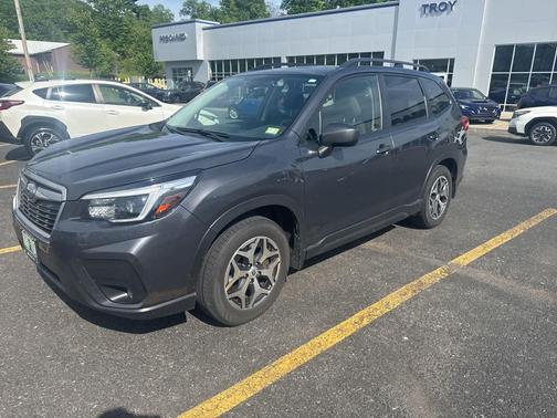 Magnetite Gray Metallic 2021 Subaru Forester Premium