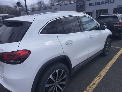2021 Mercedes-Benz GLA 250 Base 4MATIC