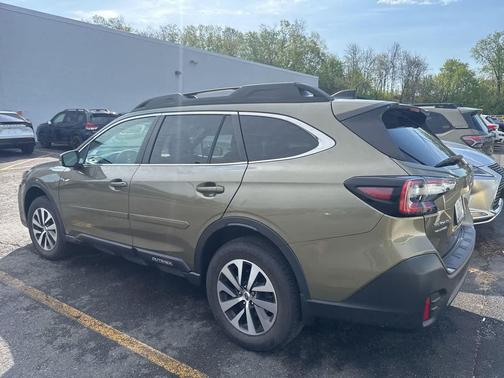 Autumn Green Metallic 2022 Subaru Outback Premium