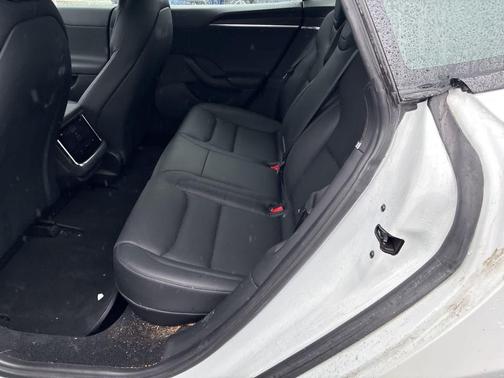 Pearl White Multi-Coat 2022 Tesla Model S Dual Motor All-Wheel Drive