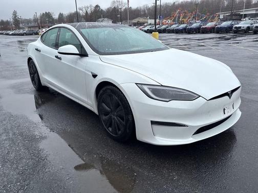 Pearl White Multi-Coat 2022 Tesla Model S Dual Motor All-Wheel Drive