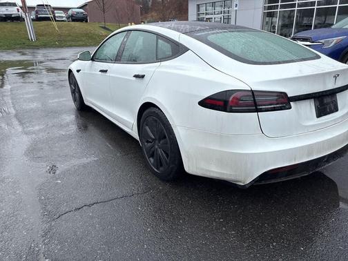 Pearl White Multi-Coat 2022 Tesla Model S Dual Motor All-Wheel Drive
