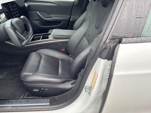 Pearl White Multi-Coat 2022 Tesla Model S Dual Motor All-Wheel Drive