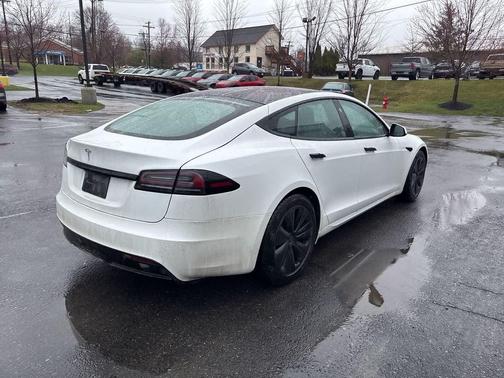 Pearl White Multi-Coat 2022 Tesla Model S Dual Motor All-Wheel Drive