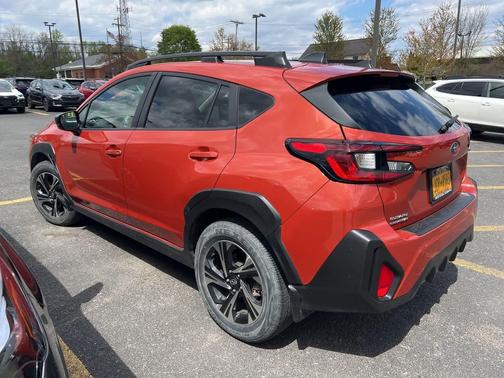 Sun Blaze Pearl 2024 Subaru Crosstrek Premium