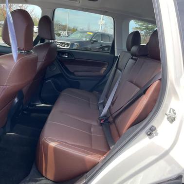 Crystal White Pearl 2017 Subaru Forester 2.5i Touring