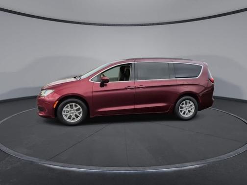 2021 Chrysler Voyager LX