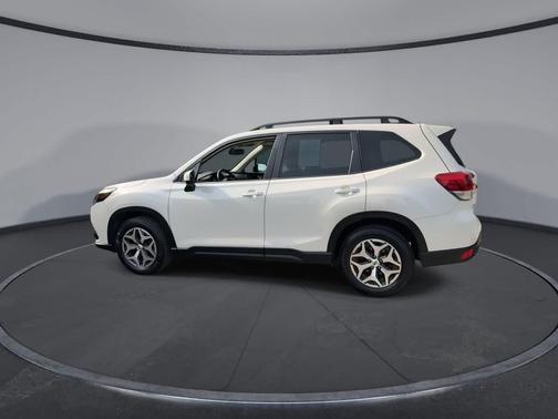 Crystal White Pearl 2023 Subaru Forester Premium