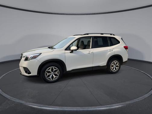 Crystal White Pearl 2023 Subaru Forester Premium