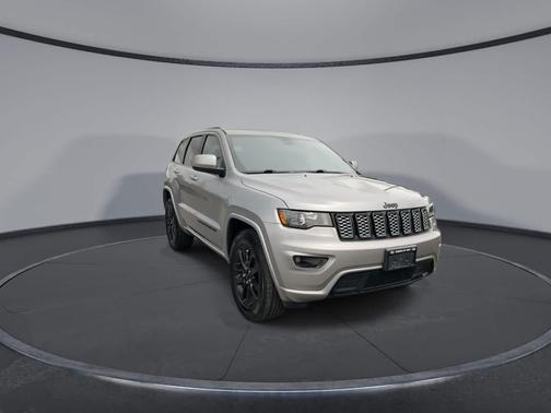 Billet Silver Metallic Clearcoat 2021 Jeep Grand Cherokee Laredo