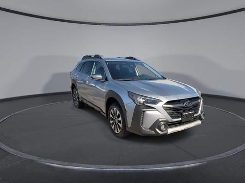 Ice Silver Metallic 2023 Subaru Outback Touring XT
