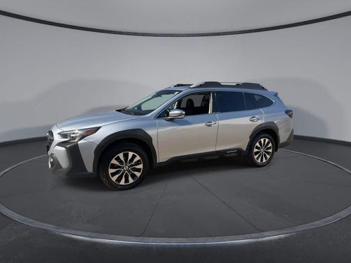 Ice Silver Metallic 2023 Subaru Outback Touring XT