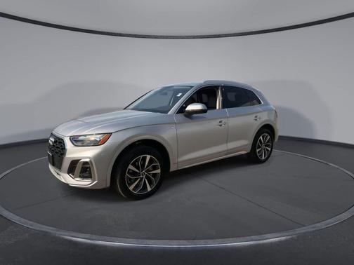 2022 Audi Q5 45 S line Premium Plus