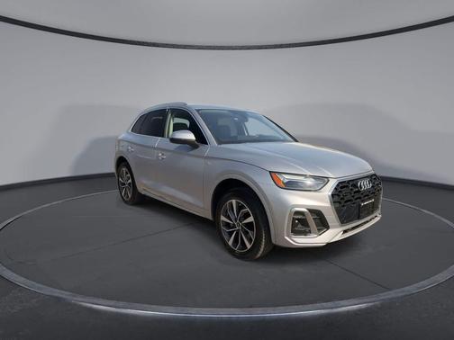 2022 Audi Q5 45 S line Premium Plus