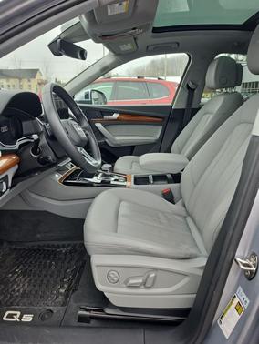 Florett Silver Metallic 2022 Audi Q5 45 S line Premium Plus