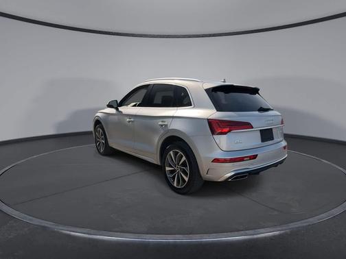 2022 Audi Q5 45 S line Premium Plus