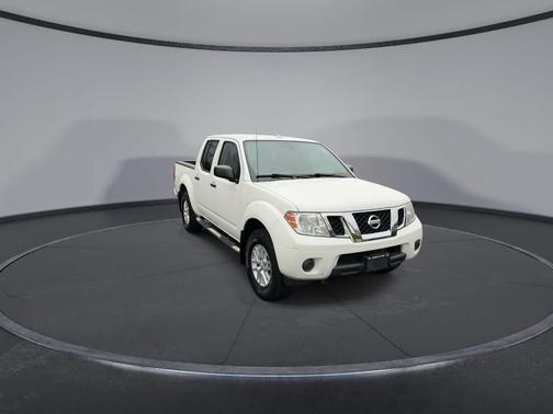 Glacier White 2018 Nissan Frontier SV