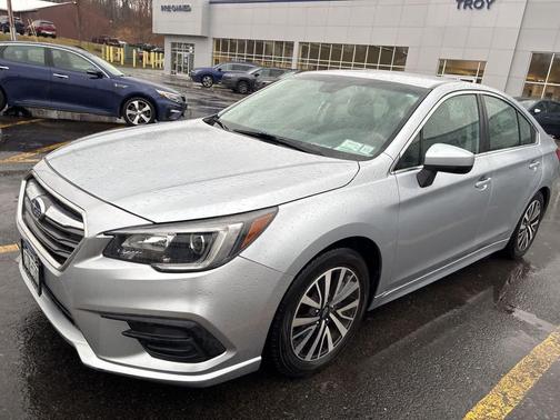 Ice Silver Metallic 2019 Subaru Legacy Premium