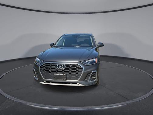 Daytona Gray Pearl Effect 2023 Audi Q5 45 S line Premium Plus