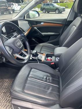 Daytona Gray Pearl Effect 2023 Audi Q5 45 S line Premium Plus