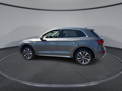 Daytona Gray Pearl Effect 2023 Audi Q5 45 S line Premium Plus