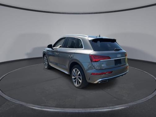 Daytona Gray Pearl Effect 2023 Audi Q5 45 S line Premium Plus