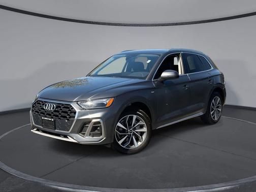 Daytona Gray Pearl Effect 2023 Audi Q5 45 S line Premium Plus