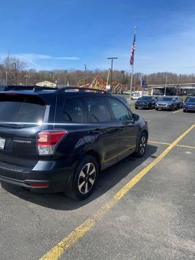Dark Gray Metallic 2018 Subaru Forester 2.5i Premium