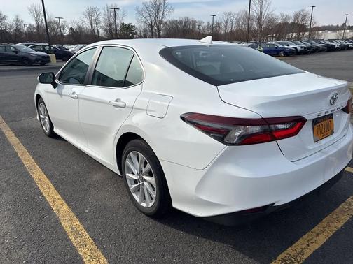 2022 Toyota Camry LE