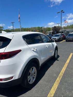 Clear White 2019 Kia Sportage LX
