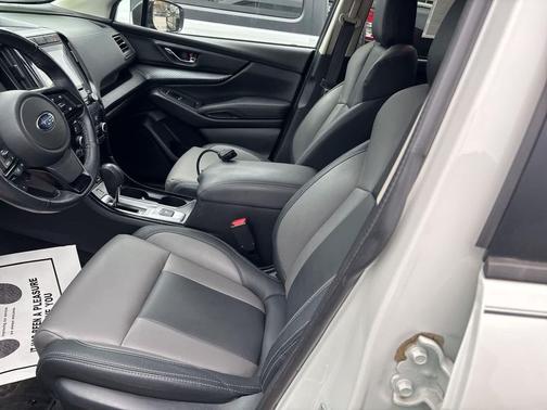 Crystal White Pearl 2022 Subaru Ascent Onyx Edition 7-Passenger