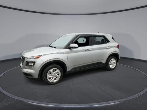 Stellar Silver 2022 Hyundai VENUE SE