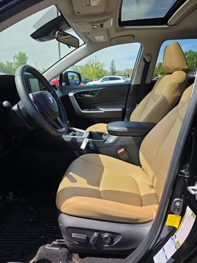 Midnight Black Metallic 2022 Toyota RAV4 Hybrid XLE