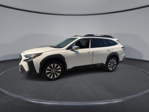 Crystal White Pearl 2023 Subaru Outback Touring XT