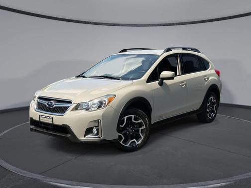 Desert Khaki 2017 Subaru Crosstrek 2.0i Premium