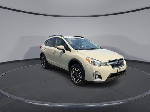 Desert Khaki 2017 Subaru Crosstrek 2.0i Premium
