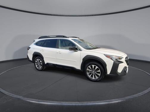 Crystal White Pearl 2024 Subaru Outback Limited
