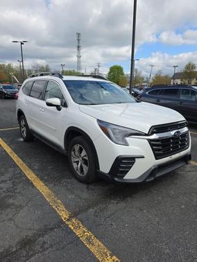 Crystal White Pearl 2023 Subaru Ascent Premium 7-Passenger