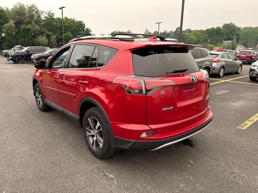 Barcelona Red Metallic 2016 Toyota RAV4 XLE
