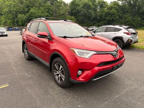 Barcelona Red Metallic 2016 Toyota RAV4 XLE
