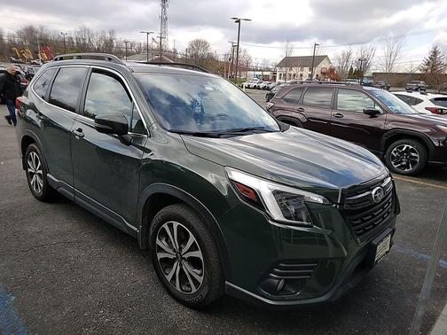 Cascade Green Silica 2023 Subaru Forester Limited