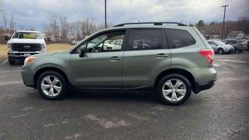 Jasmine Green Metallic 2014 Subaru Forester 2.5i Premium