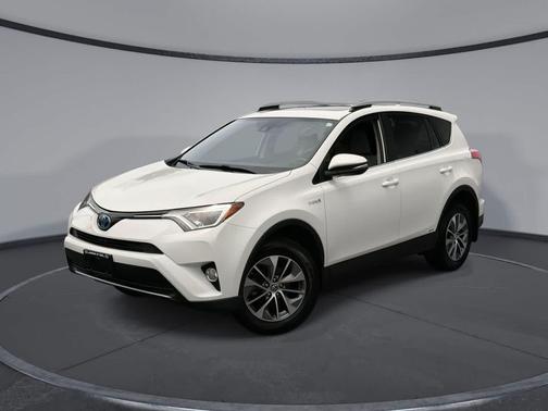 Super White 2017 Toyota RAV4 Hybrid XLE