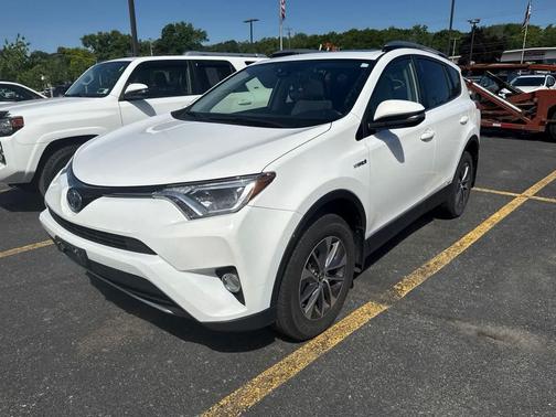 Super White 2017 Toyota RAV4 Hybrid XLE