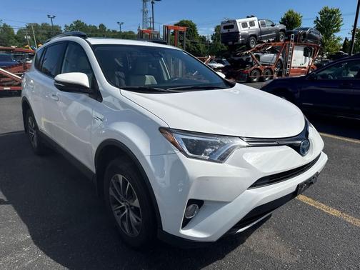 Super White 2017 Toyota RAV4 Hybrid XLE