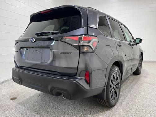 Magnetite Gray Metallic 2026 Subaru Forester Sport
